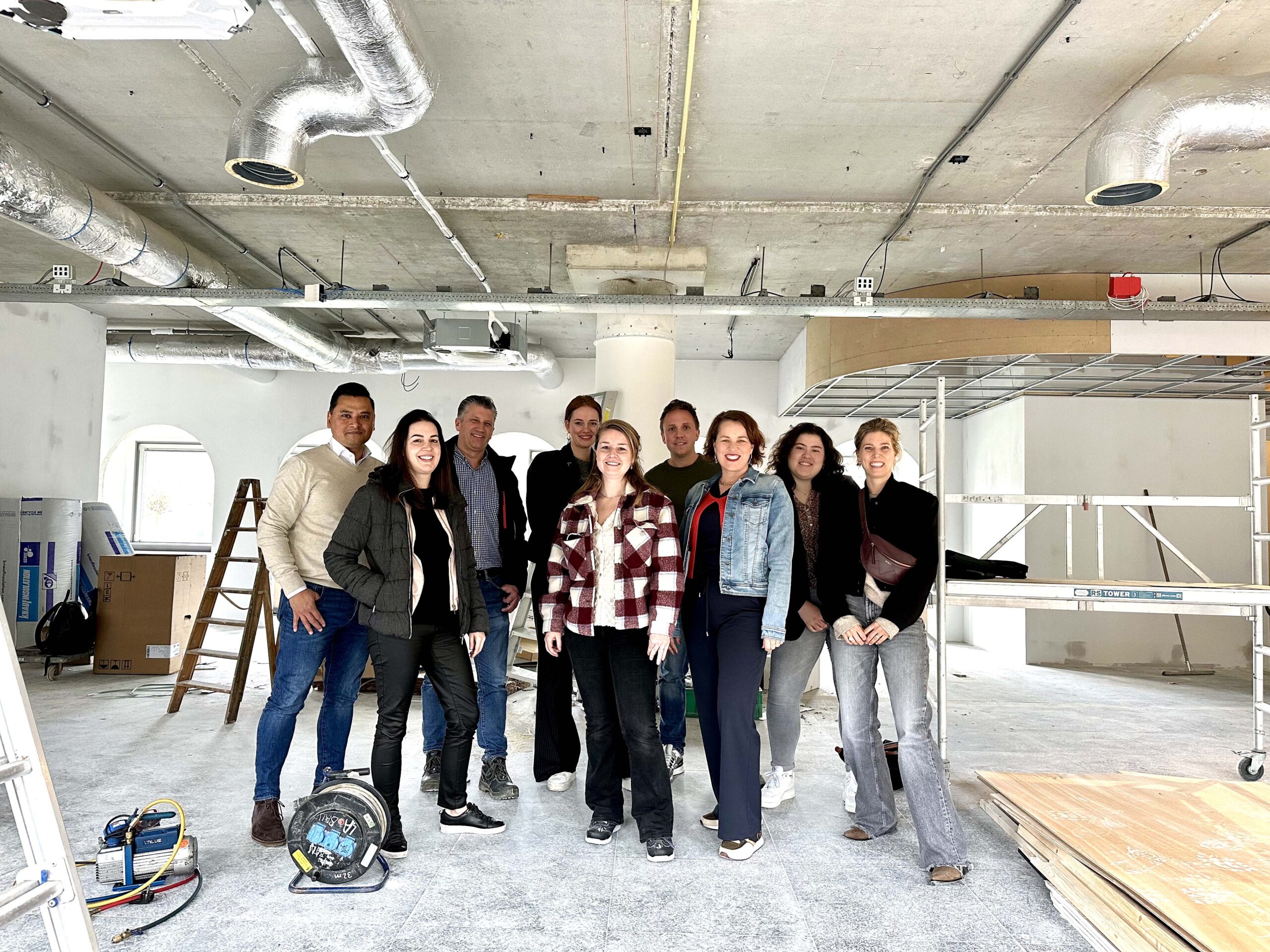 Team Bureau vandervorm op de bouw bij Quoratio