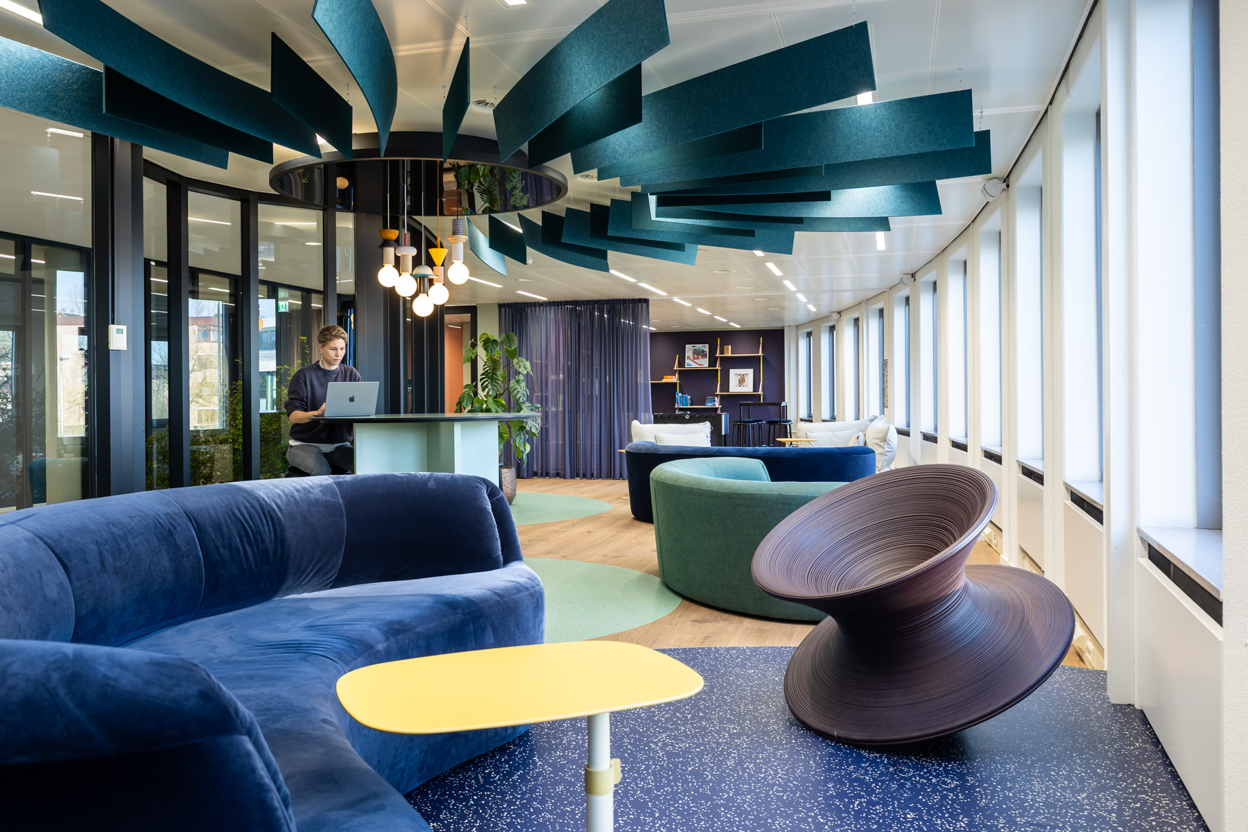 Bureau vandervorm turnkey Fitz diverse werkplekken