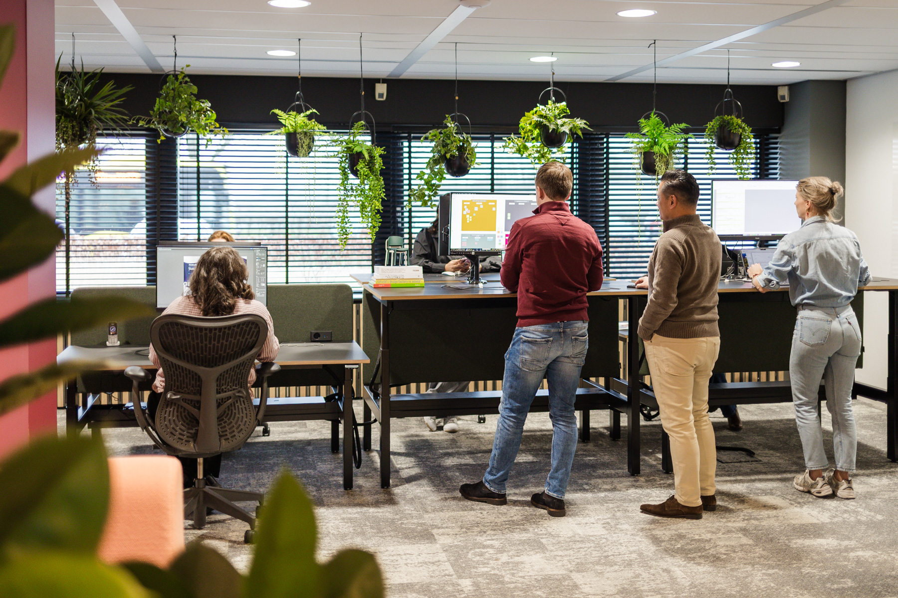 Staand werken in het Clubhouse Office van Bureau vandervorm